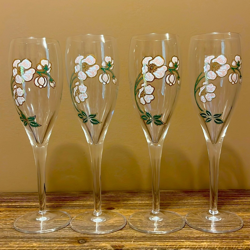 4 PERRIER JOUET champagne glasses